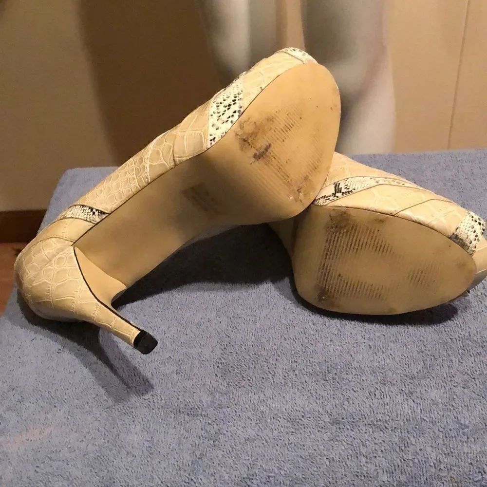 Cato Heels  - Picture 4 of 4